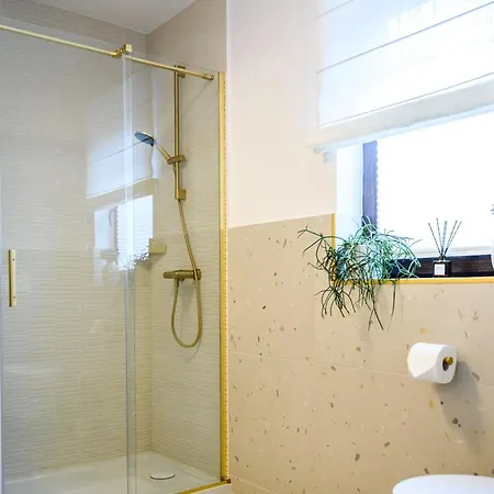 Checz - Nad Jeziorem Karsinskim וילה סבורנגאצ'יה