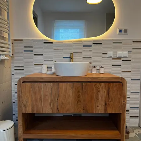 Checz - Nad Jeziorem Karsinskim וילה