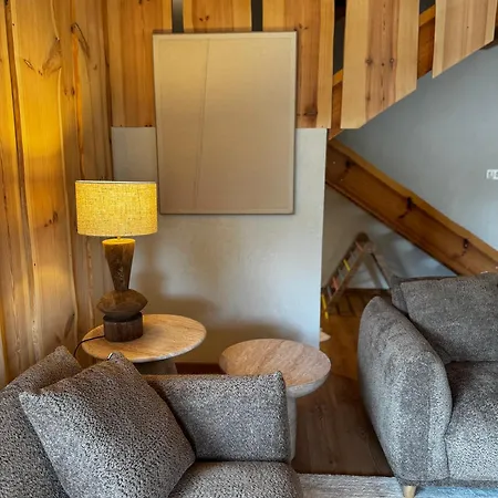 Checz - Nad Jeziorem Karsinskim ヴィラ スヲーネガシエ