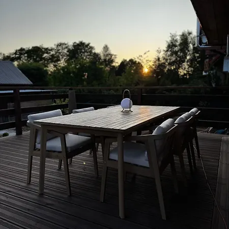 Checz - Nad Jeziorem Karsinskim * Swornegacie