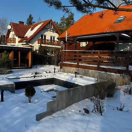 Checz - Nad Jeziorem Karsinskim וילה סבורנגאצ'יה