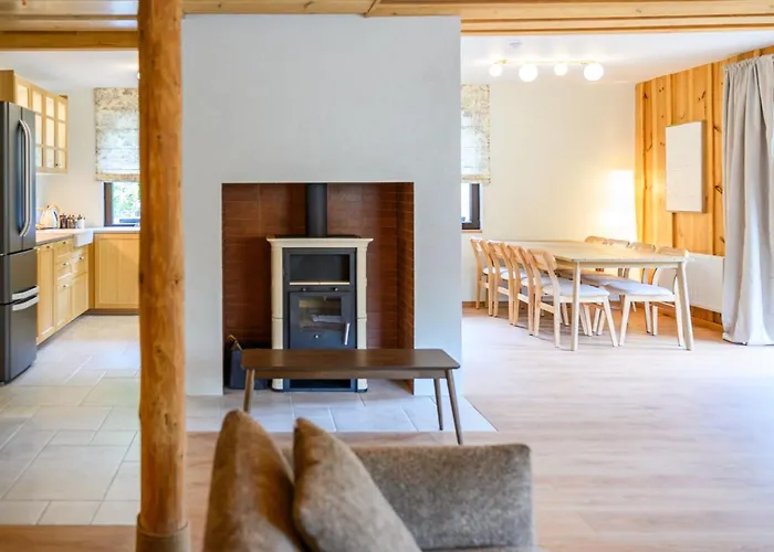 Checz - Nad Jeziorem Karsinskim فيلة