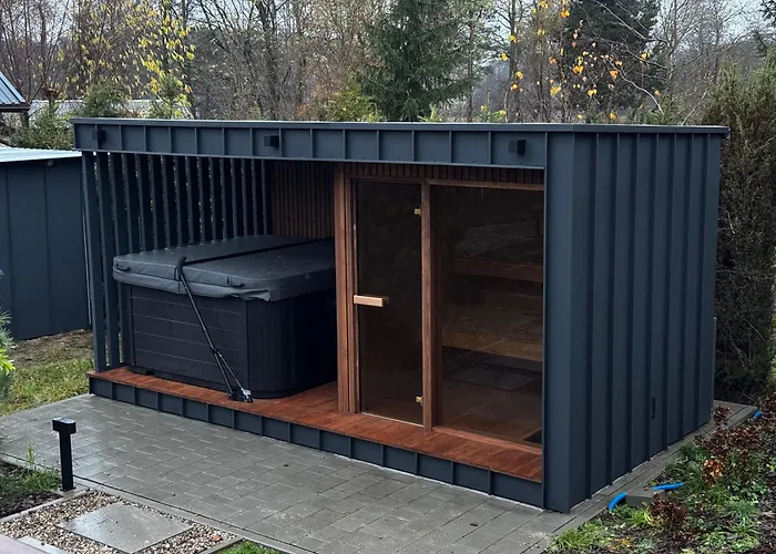 Checz - Nad Jeziorem Karsinskim 别墅